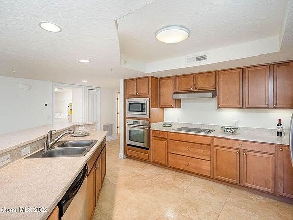 4th image of 121 Lancha Cir Unit 102