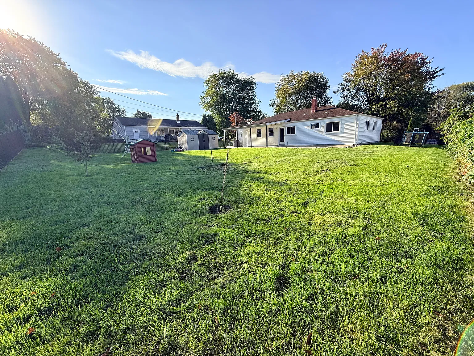 3 bed, 1346 sqft, $2,500 — Photo 4