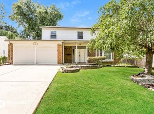 655 Wilshire Dr, Florissant, MO 63033
