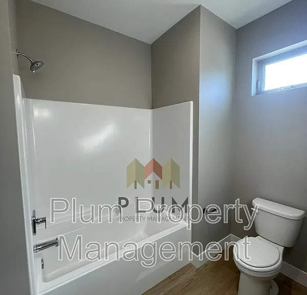 1724 S 14th St W #202 — Photo 16