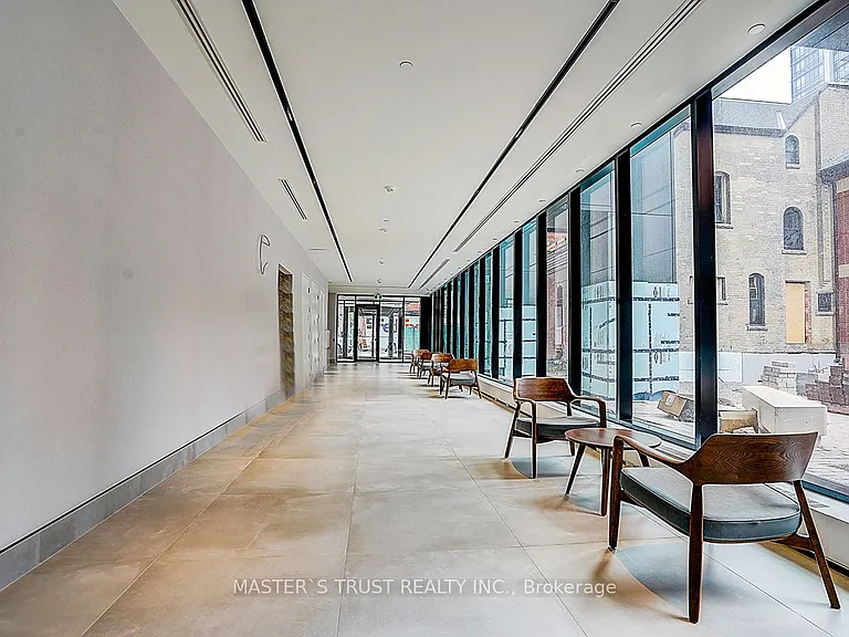 609 Sherbourne St #305 — Photo 3