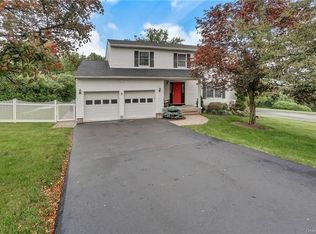 4 Mercury Ave, Monroe, NY 10950