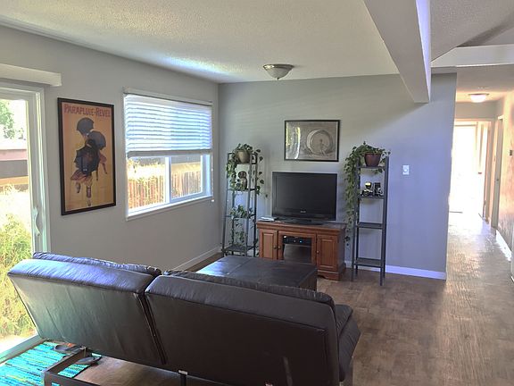 6013 Living Room