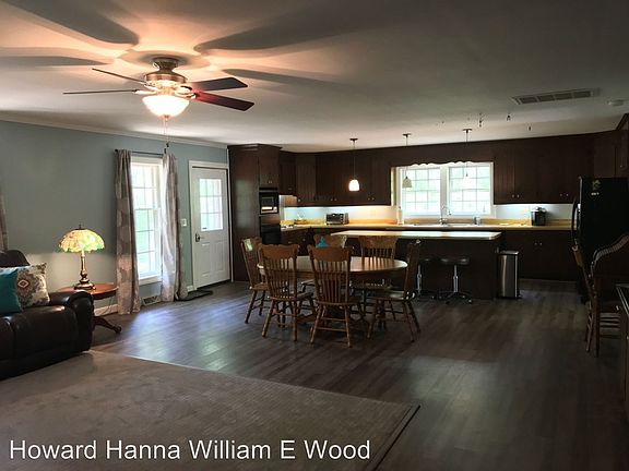 4th image of 2 Hillard Cir