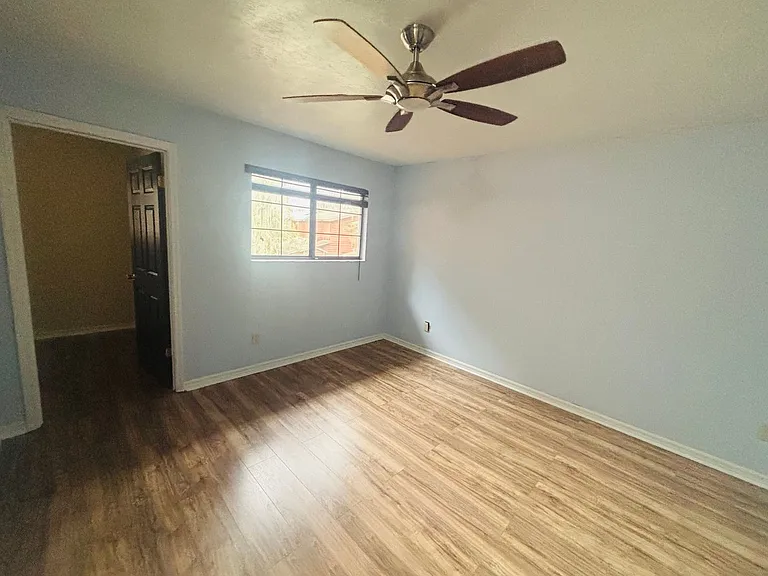 900 SW 62nd Blvd #G37 — Photo 21