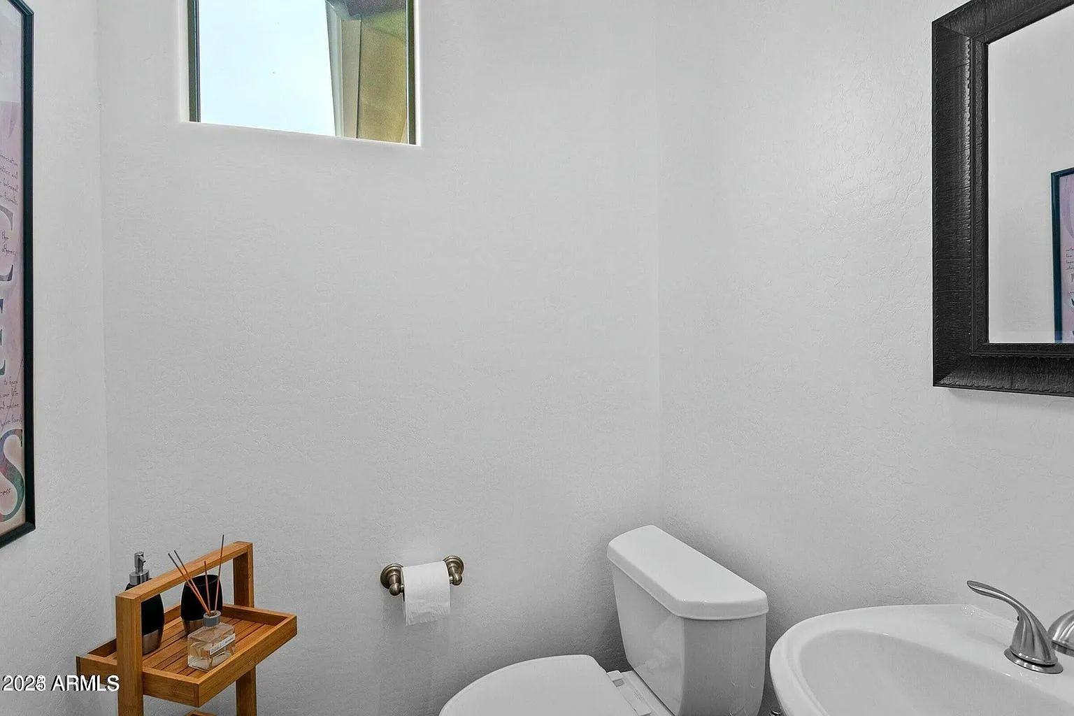 4 bed, 2544 sqft, $4,800 — Photo 4
