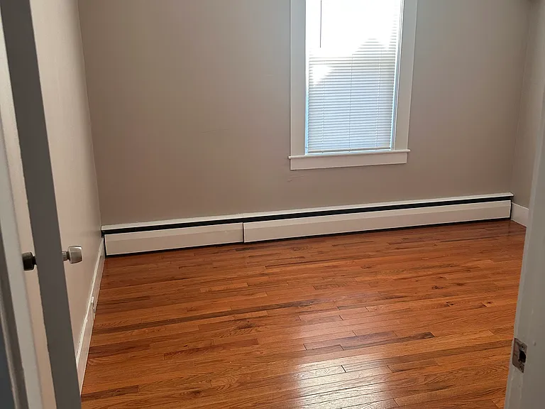 134 1/2 Kinsley St #2 — Photo 10