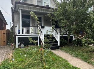 82 Cambridge Ave, Hamilton, ON L8H 1T6