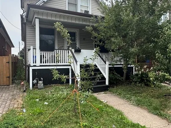 82 Cambridge Ave, Hamilton, ON L8H 1T6