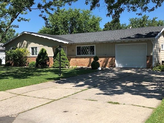 3rd image of 1802 W Woodmont Dr