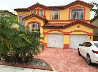 15373 SW 11th St, Miami, FL 33194