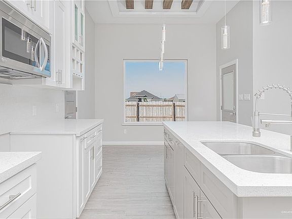 4th image of 2701 Tassajara St