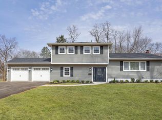 1 Roger Ave, Lincroft, NJ 07738