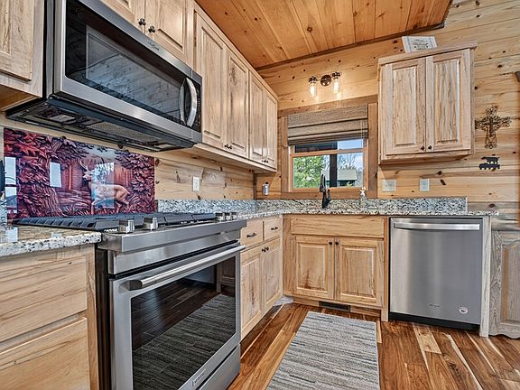 5th image of 467 Deer Crest Rd