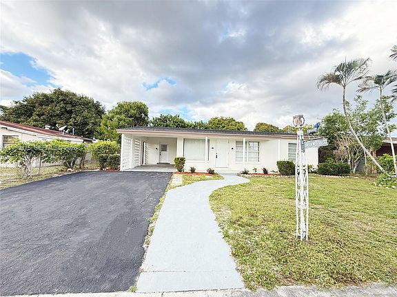 5th image of 3321 NW 17th Ct