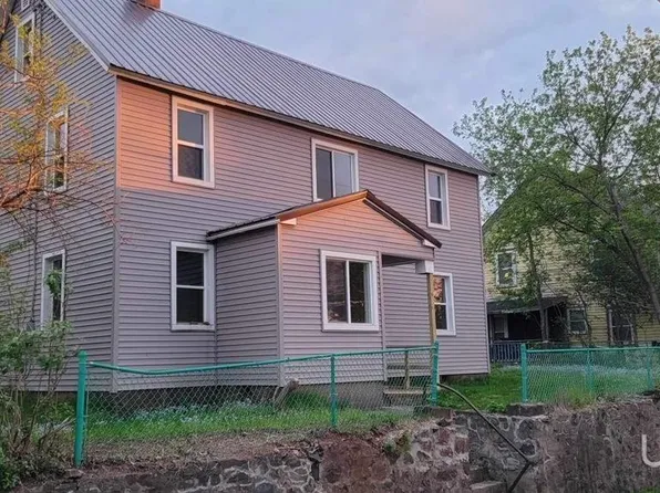 708 Bank St, Ishpeming, MI 49849