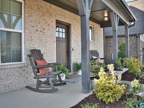 4th image of 249 Kinross Cir