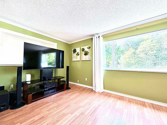 4th image of 1570 Shaughnessy St #A