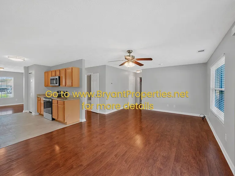 2872 Creekbend Dr — Photo 12