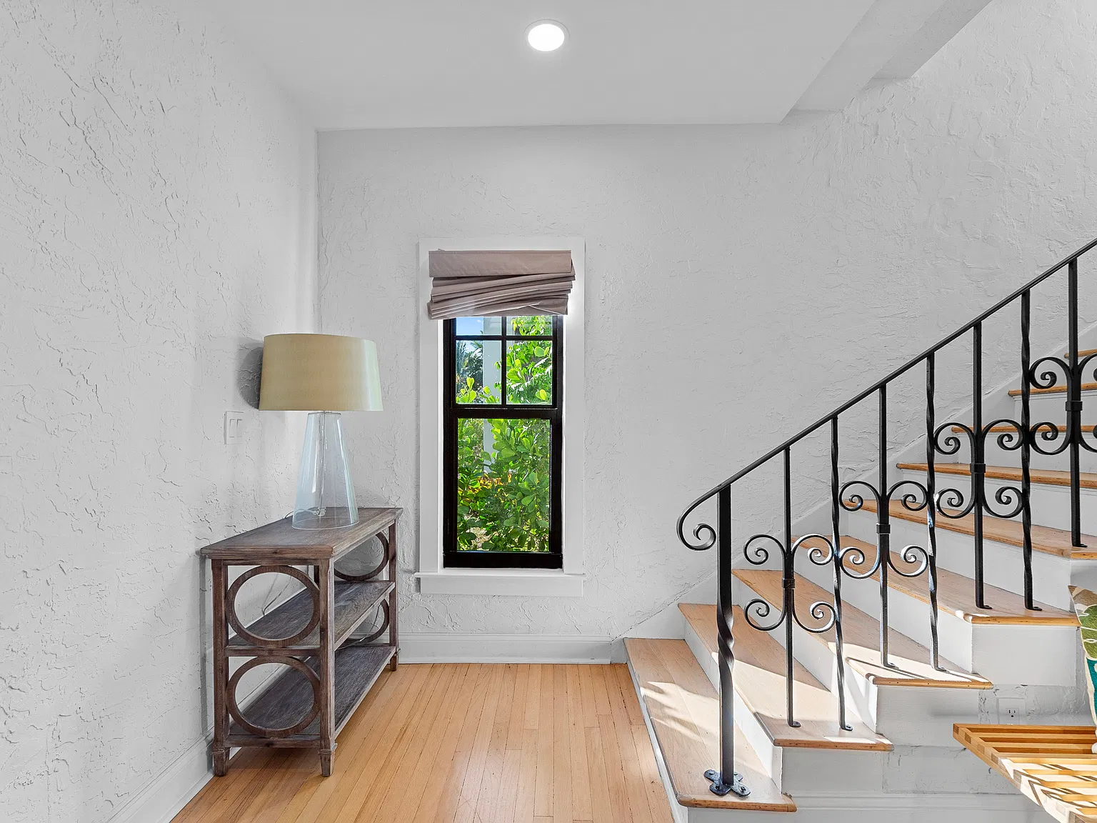 4 bed, 2.5 bath, 2616 sqft, $7,000 — Photo 4