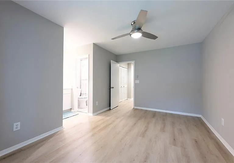 2179 Surrey Ct SE — Photo 24