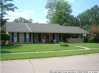 9673 Rustling Oaks Dr, Baton Rouge, LA 70818