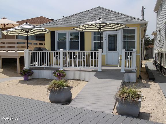 2nd image of 109 Boardwalk