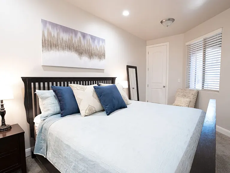 E Razor Ridge Dr — Photo 2