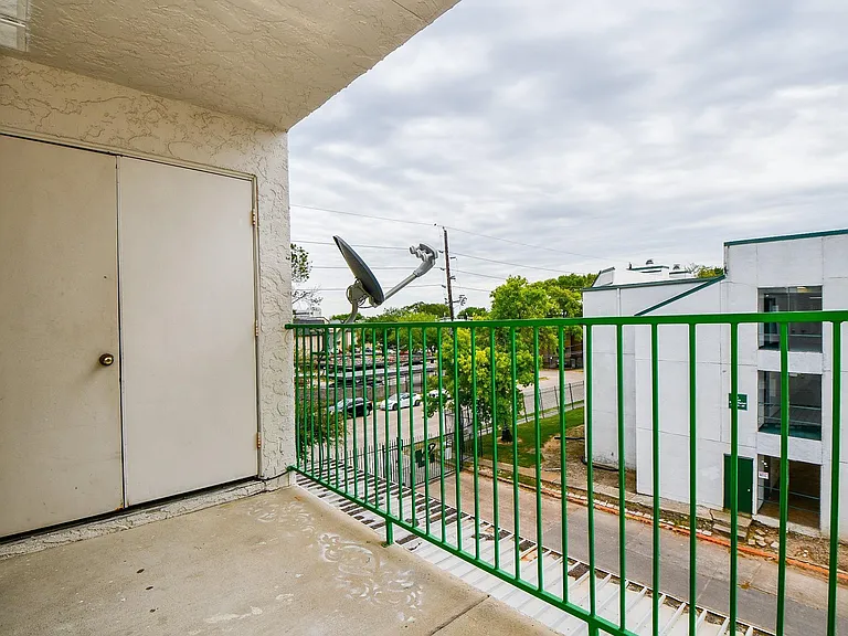 2824 S Bartell Dr #311 — Photo 3