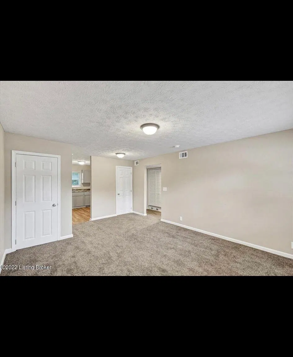3809 Carpenter Dr — Photo 2