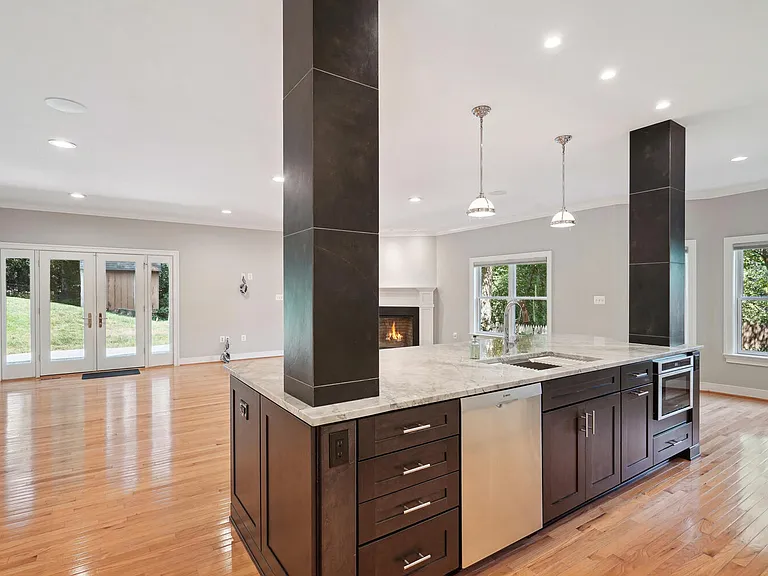 1530 Forest Villa Ln — Photo 21