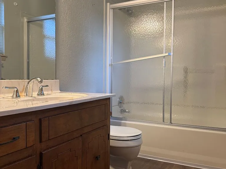 4612 N Cypress St — Photo 16