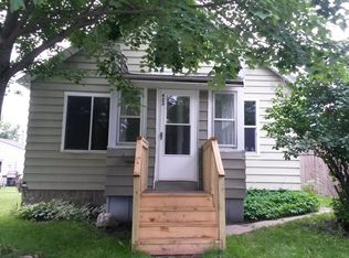 423 4th St NW, Chisholm, MN 55719