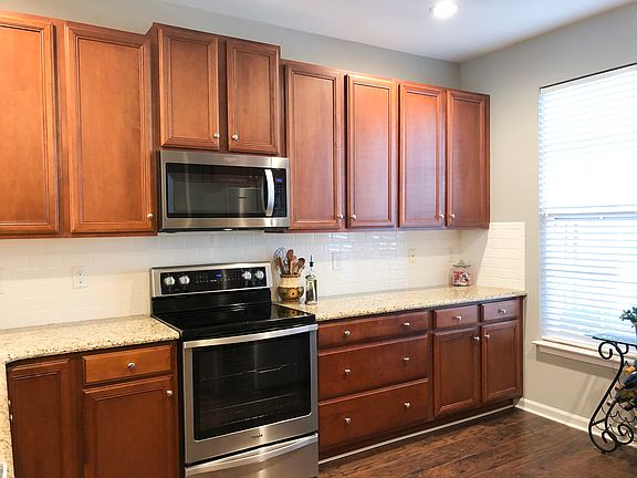 3rd image of 1135 Kelso Ln #52