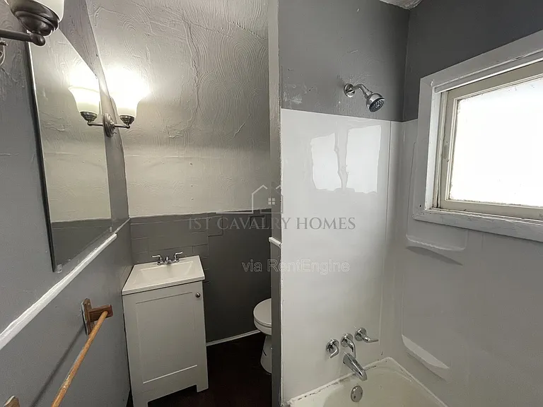 730 Noble Ave — Photo 13
