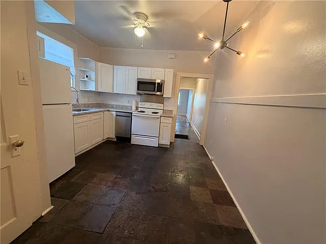310 Broadway St — Photo 6