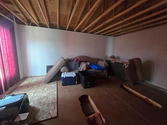 5th image of 630 E 53rd St
