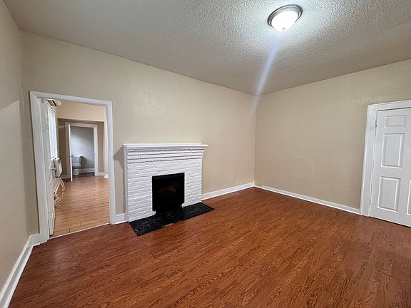5th image of 3224 E 5th Ave #1