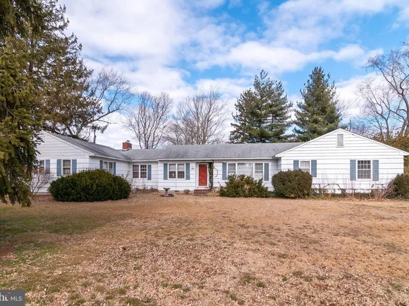 900 W Locust St, Seaford, DE 19973