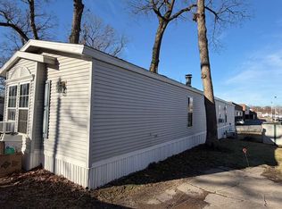 905 W 37th Ave #5, Hobart, IN 46342
