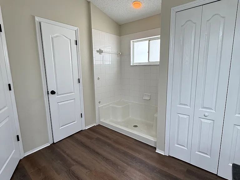 12508 Midpointe Dr — Photo 9