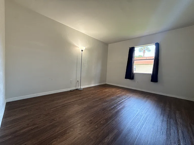 980 Canal View Blvd #B5 — Photo 10