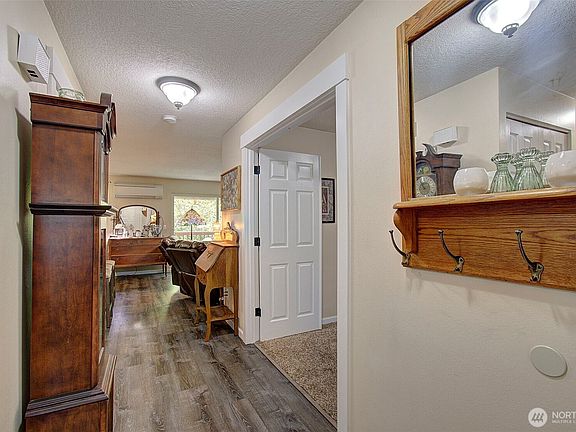 4th image of 13117 NW 8th Avenue #B