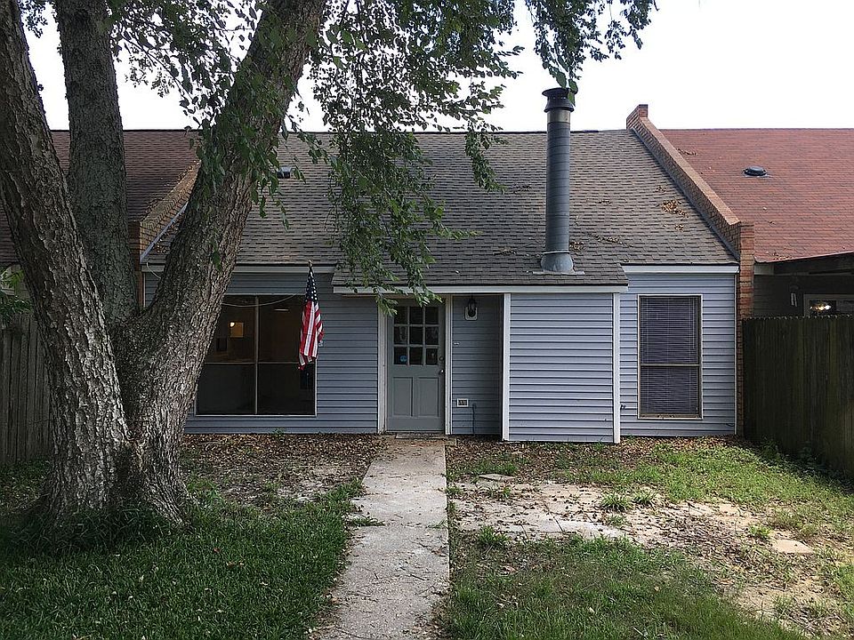 2nd image of 8714 Pecan Tree Dr