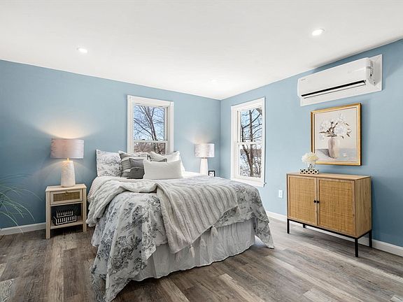 5th image of 25 River Rd