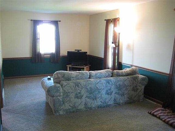 4th image of 876 Bexley Dr