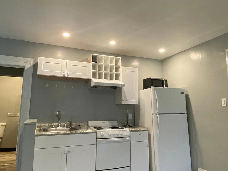 409 Morewood Ave #1A — Photo 3