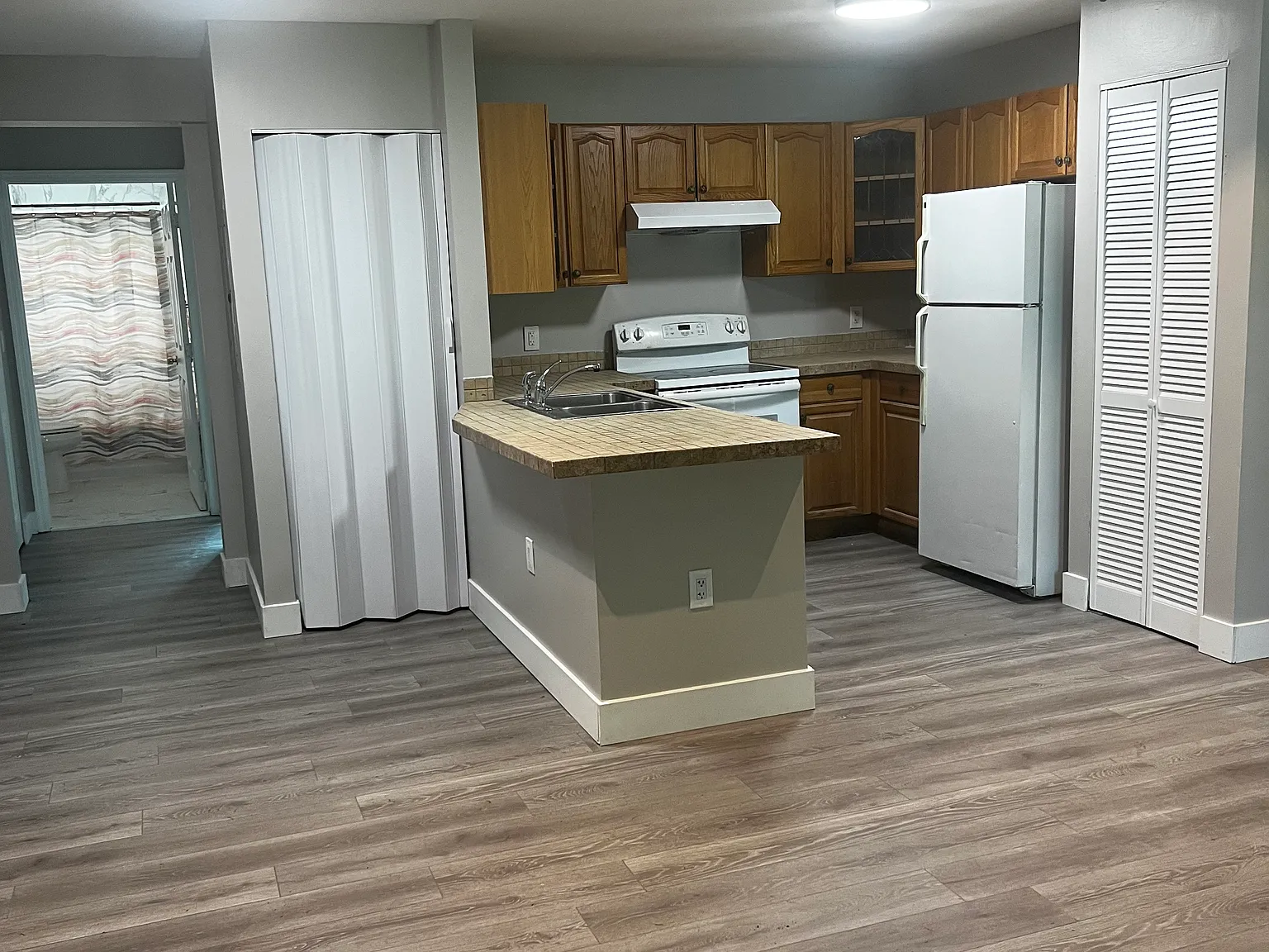 1 bed, 740 sqft, $1,700 — Photo 2