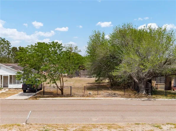 305 W Loeb St, Edinburg, TX 78541