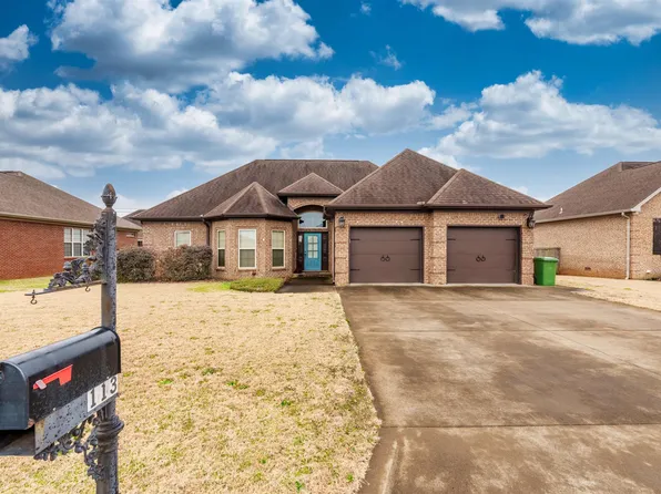 113 Cottonwood Dr, Muscle Shoals, AL 35661